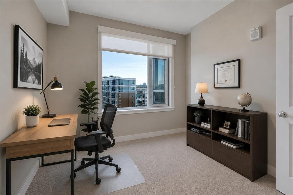 810-16 Varsity Estates Circle Nw, Calgary, AB - Indoor Photo Showing Office