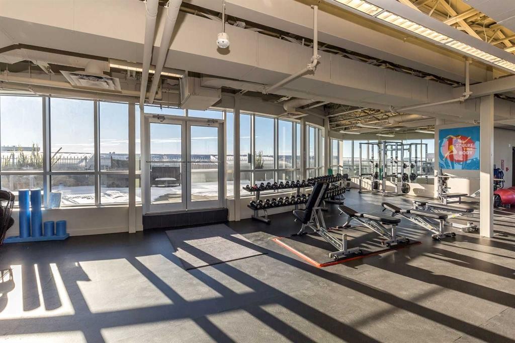 810-16 Varsity Estates Circle Nw, Calgary, AB - Indoor