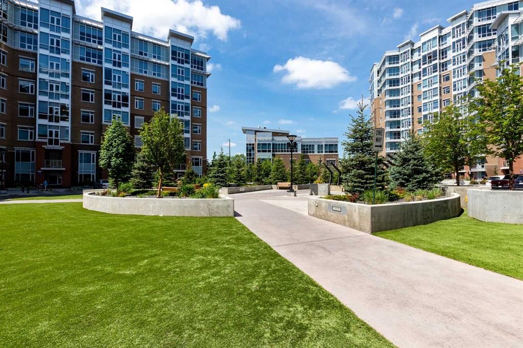 810-16 Varsity Estates Circle Nw, Calgary, AB - Outdoor With Facade