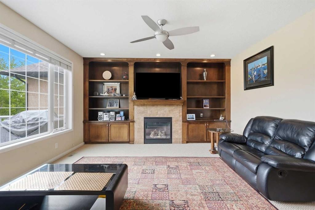 106 Panatella Crescent Nw, Calgary, AB