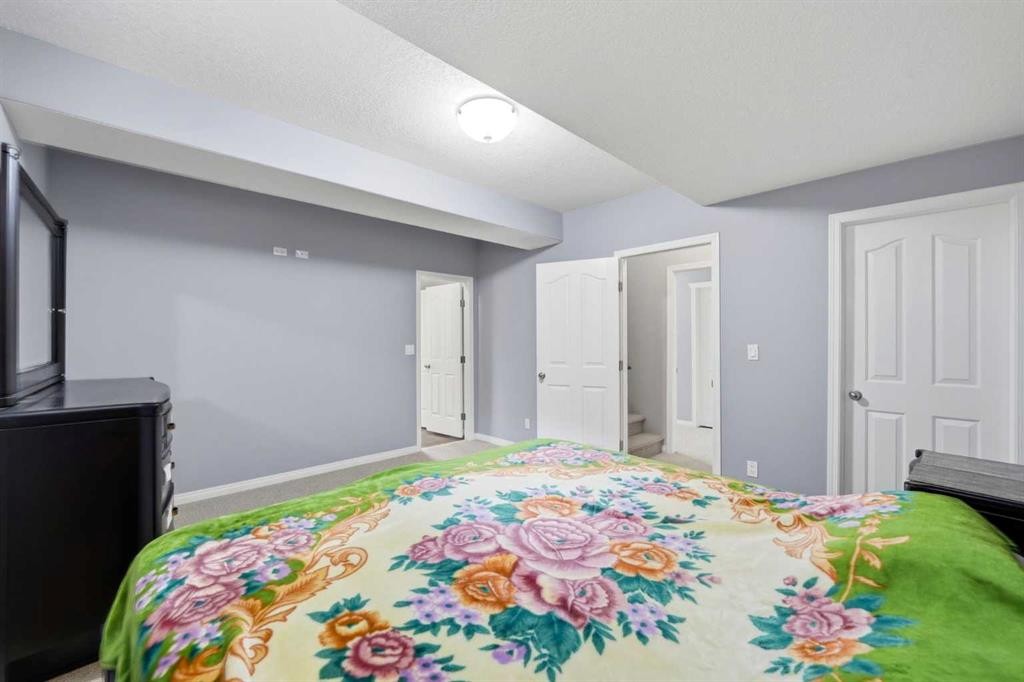 106 Panatella Crescent Nw, Calgary, AB