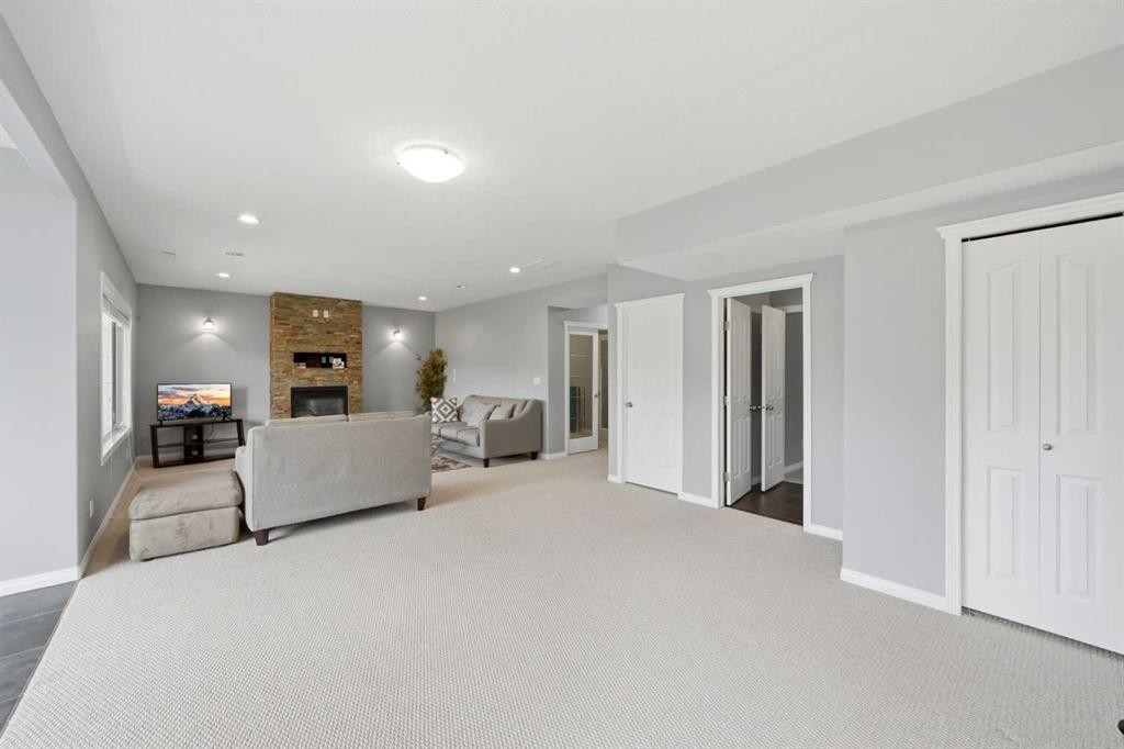 106 Panatella Crescent Nw, Calgary, AB