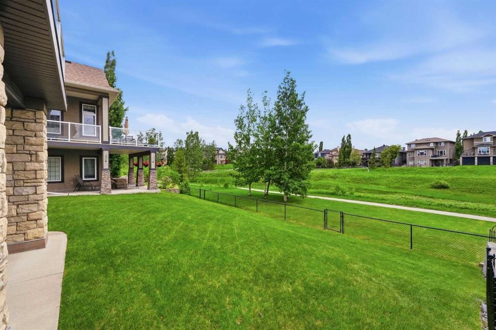 106 Panatella Crescent Nw, Calgary, AB