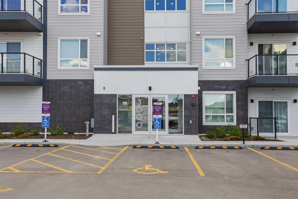 3304-33 Carringham Gate Nw, Calgary, AB