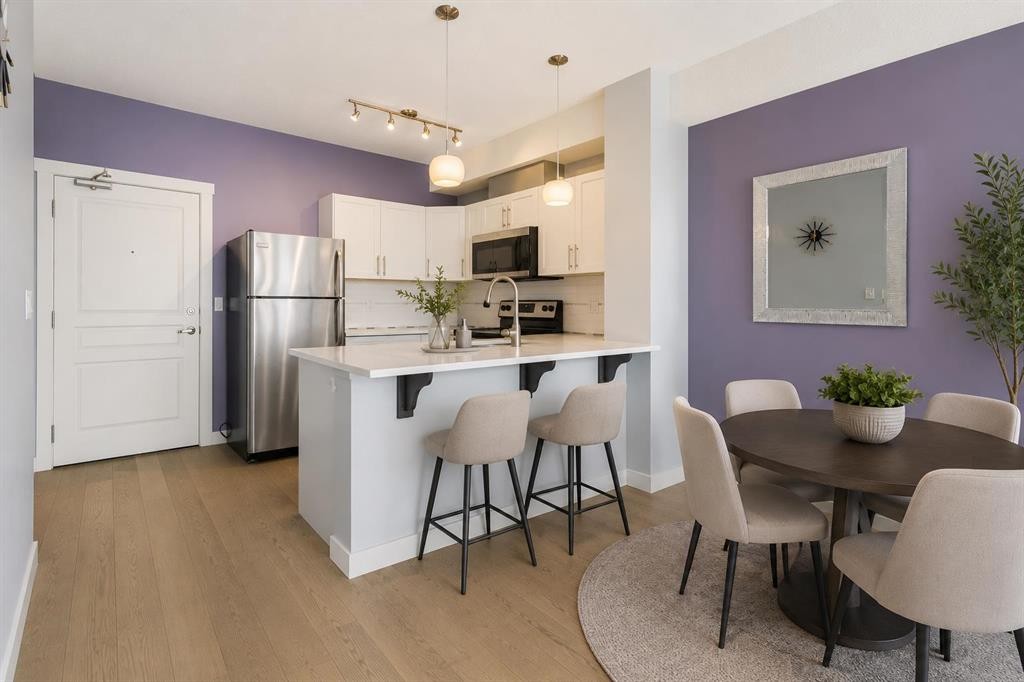 412-2300 Evanston Square Nw, Calgary, AB - Indoor Photo Showing Dining Room