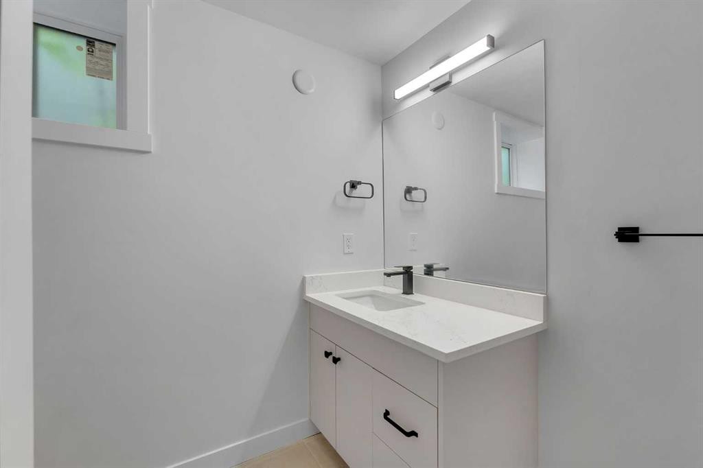3410 30A Avenue Se, Calgary, AB