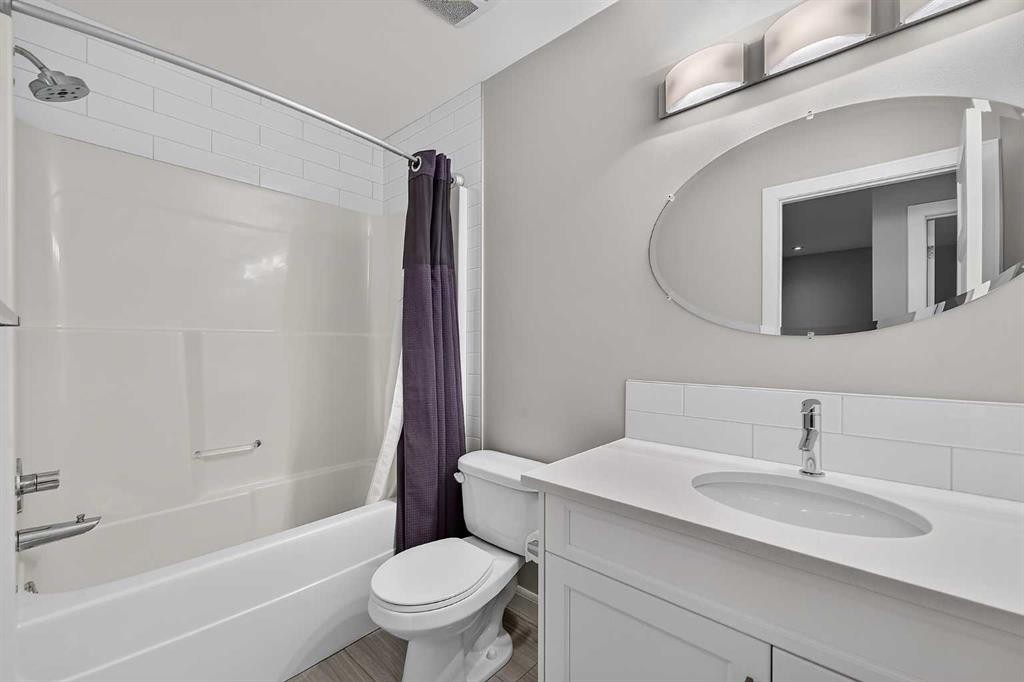 2-530 56 Avenue Sw, Calgary, AB - Indoor Photo Showing Bathroom