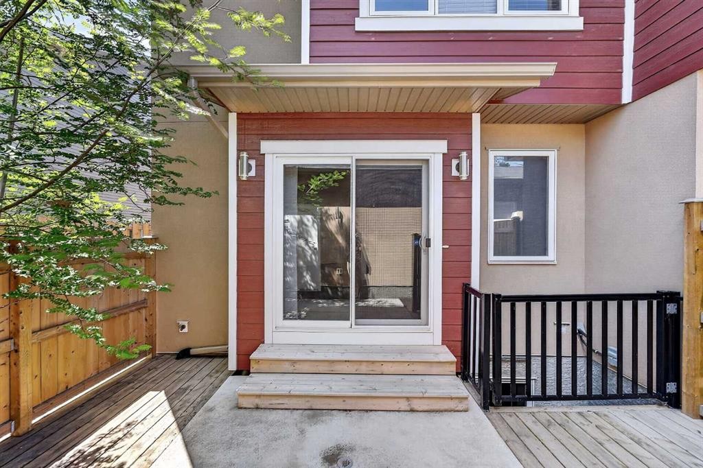 2-530 56 Avenue Sw, Calgary, AB - Outdoor With Exterior