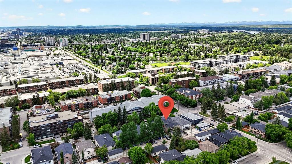 2-530 56 Avenue Sw, Calgary, AB - Outdoor With View