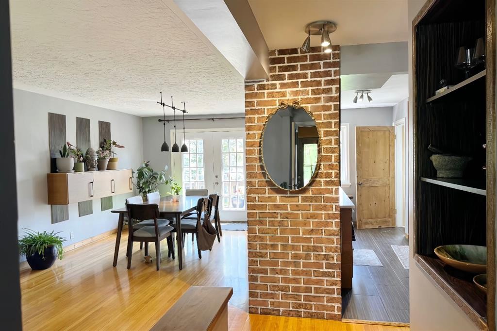 2440 22 Street Nw, Calgary, AB