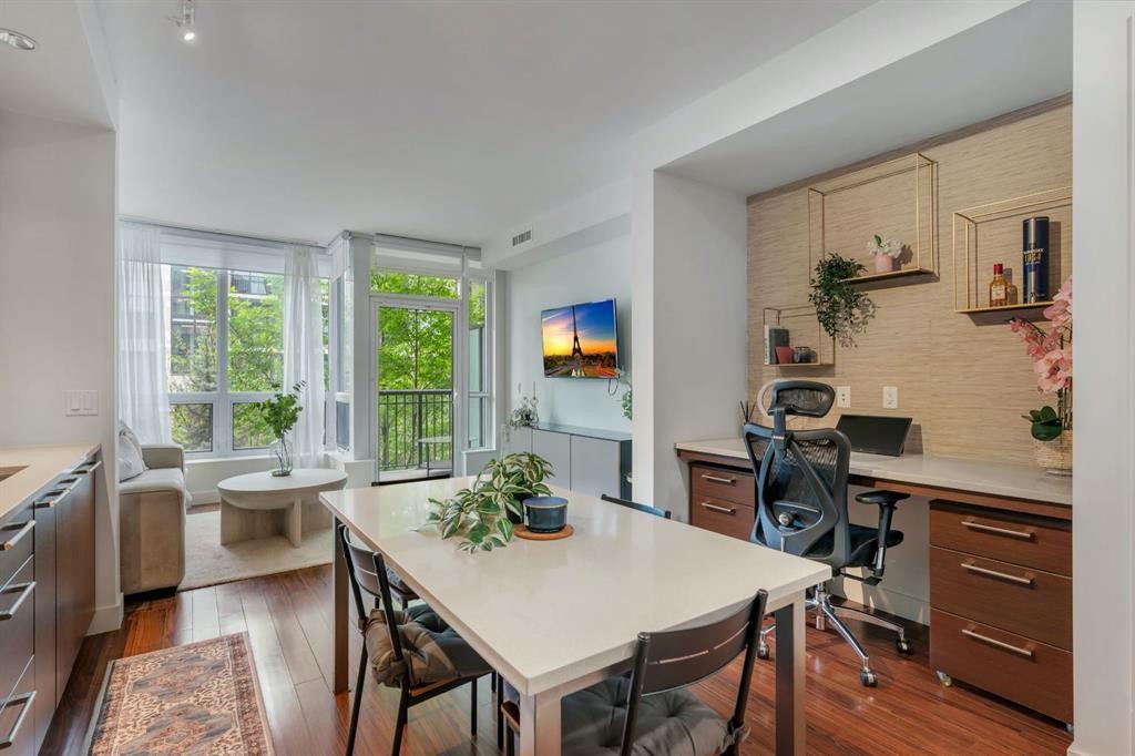 357-222 Riverfront Avenue Sw, Calgary, AB - Indoor Photo Showing Other Room