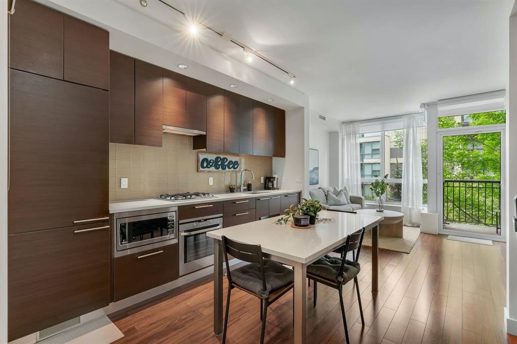 357-222 Riverfront Avenue Sw, Calgary, AB - Indoor