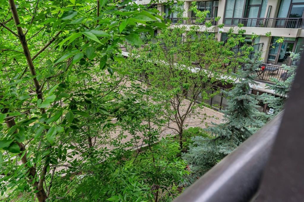 357-222 Riverfront Avenue Sw, Calgary, AB - Outdoor