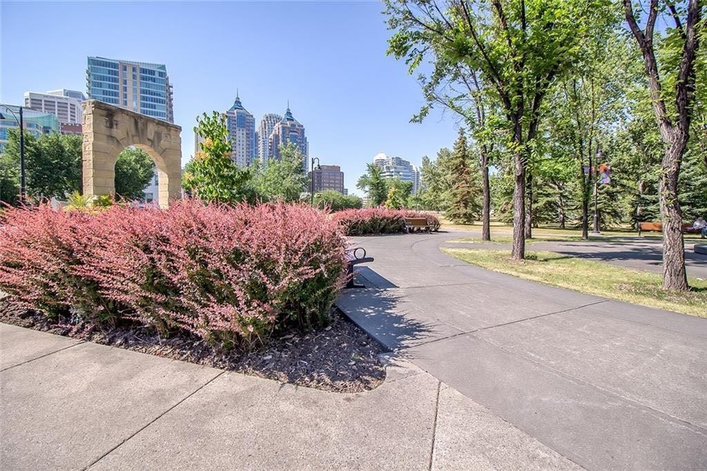 357-222 Riverfront Avenue Sw, Calgary, AB - Outdoor