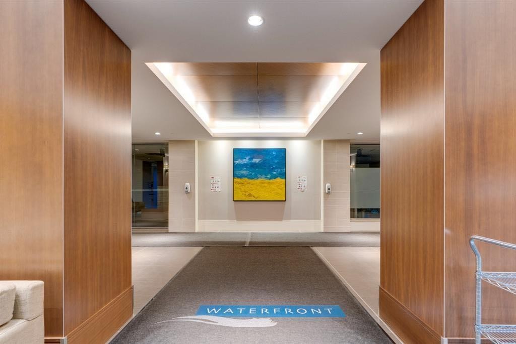 357-222 Riverfront Avenue Sw, Calgary, AB - Indoor Photo Showing Other Room
