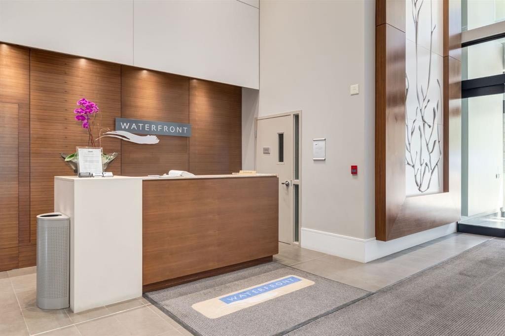 357-222 Riverfront Avenue Sw, Calgary, AB - Indoor Photo Showing Other Room