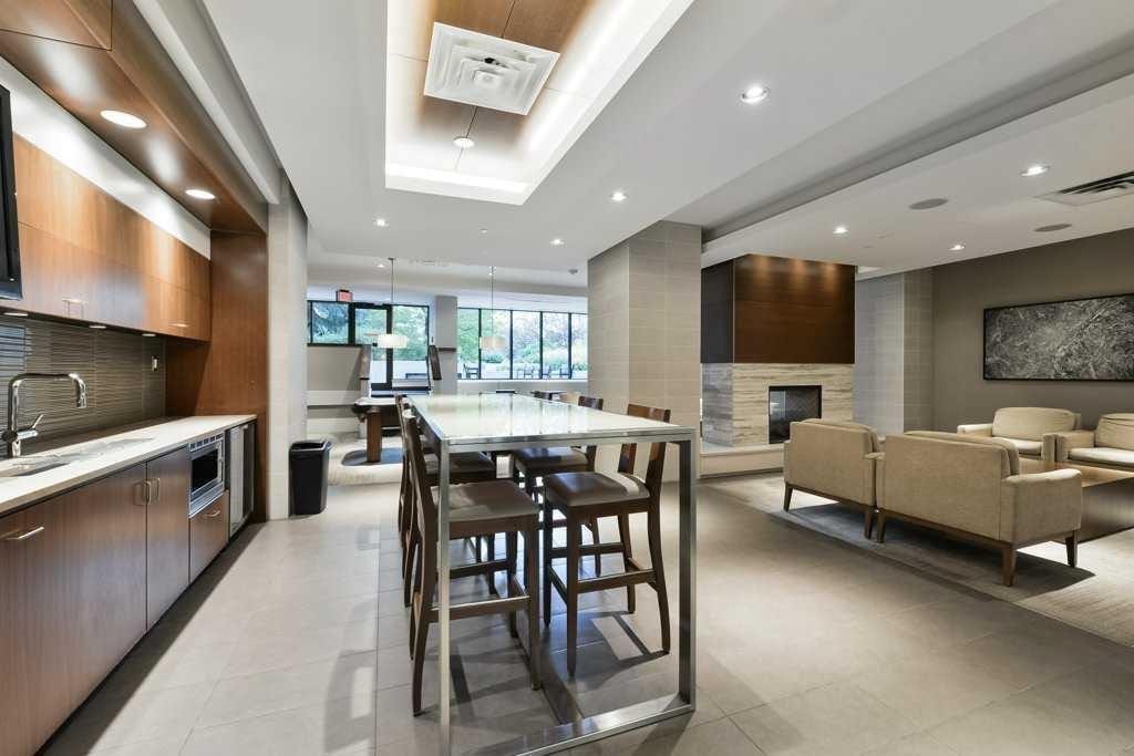 357-222 Riverfront Avenue Sw, Calgary, AB - Indoor