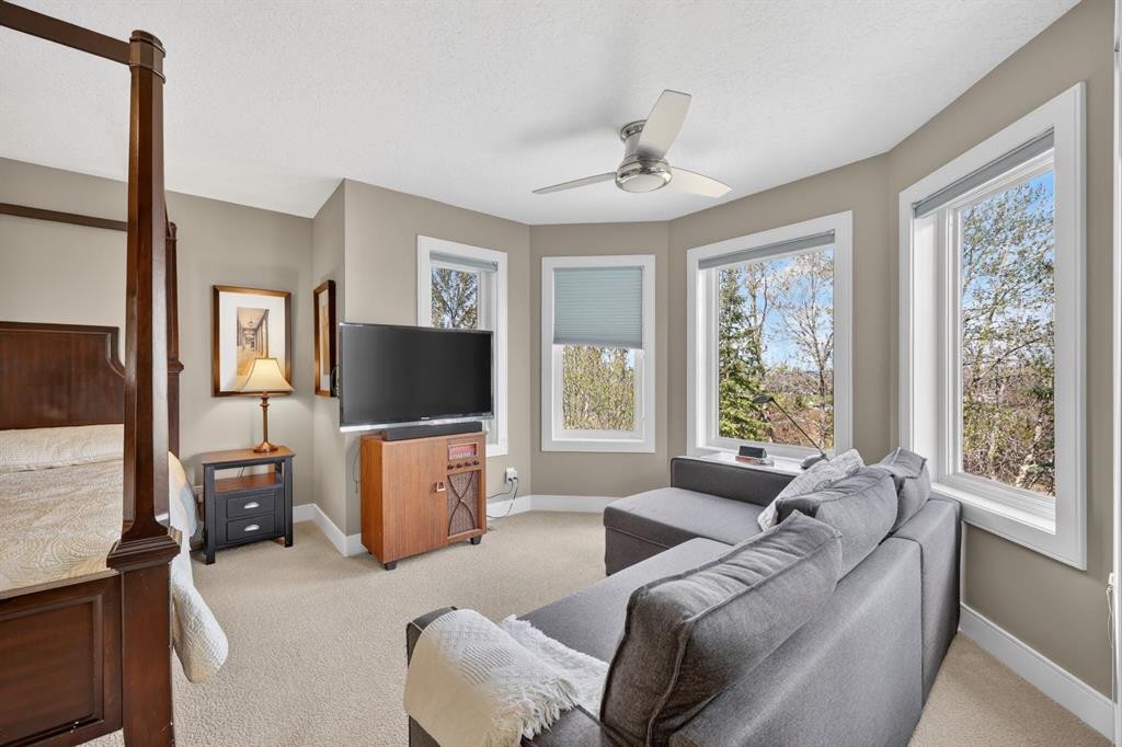 222 Diamond Drive Se, Calgary, AB
