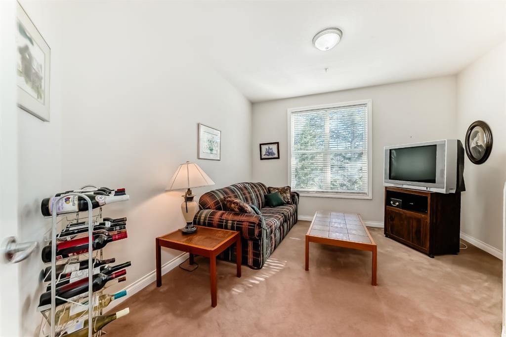 261-3000 Marda Link Sw, Calgary, AB - Indoor Photo Showing Other Room
