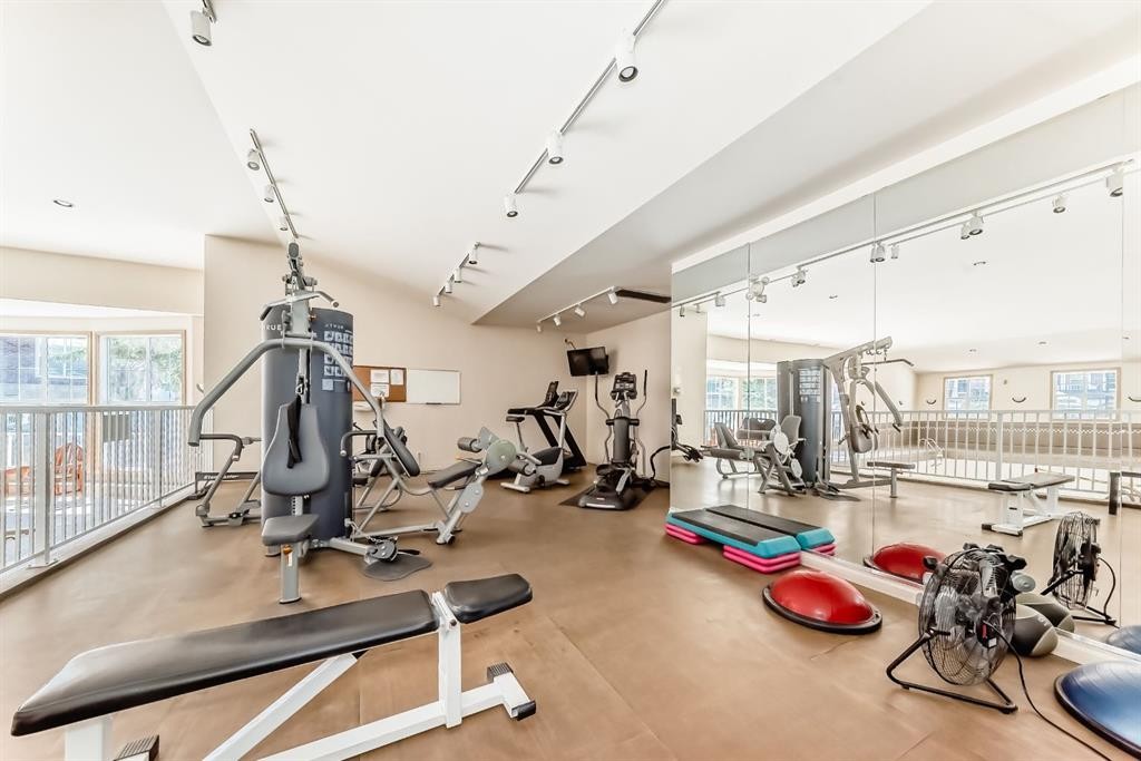 261-3000 Marda Link Sw, Calgary, AB - Indoor Photo Showing Gym Room