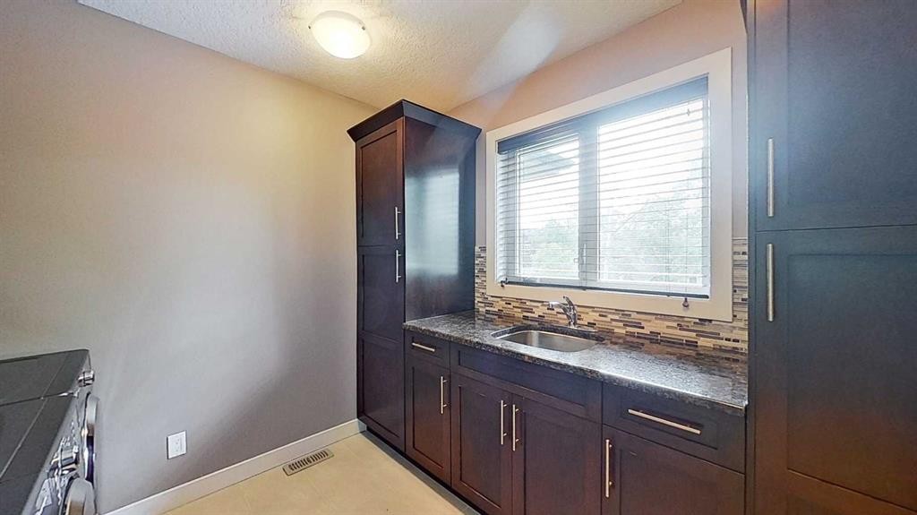 249 18 Avenue Ne, Calgary, AB