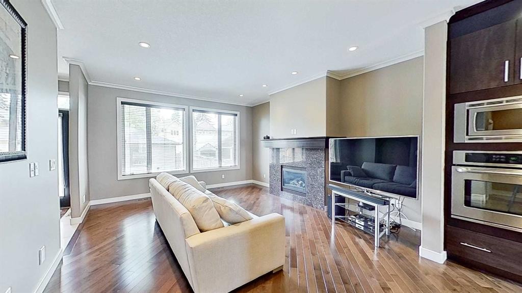 249 18 Avenue Ne, Calgary, AB
