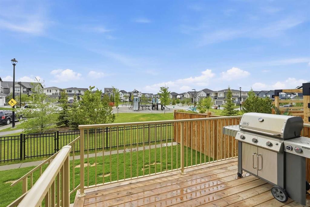 15 Lawrence Green Se, Airdrie, AB