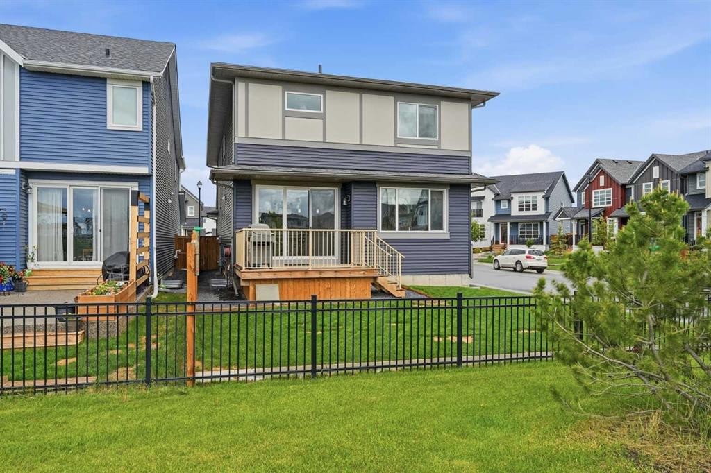 15 Lawrence Green Se, Airdrie, AB