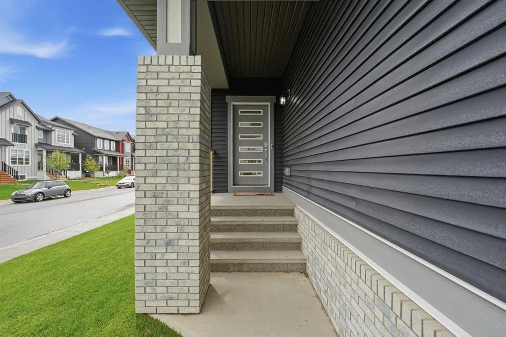 15 Lawrence Green Se, Airdrie, AB