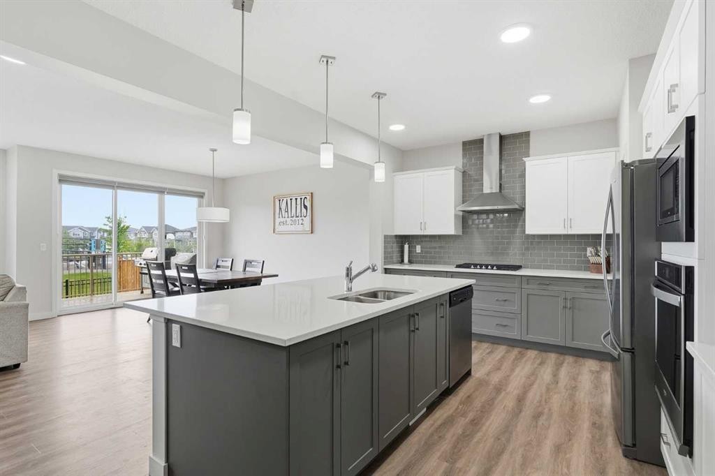 15 Lawrence Green Se, Airdrie, AB