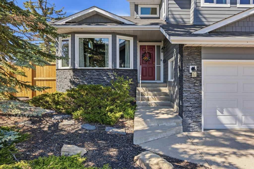 145 Straddock Crescent Sw, Calgary, AB