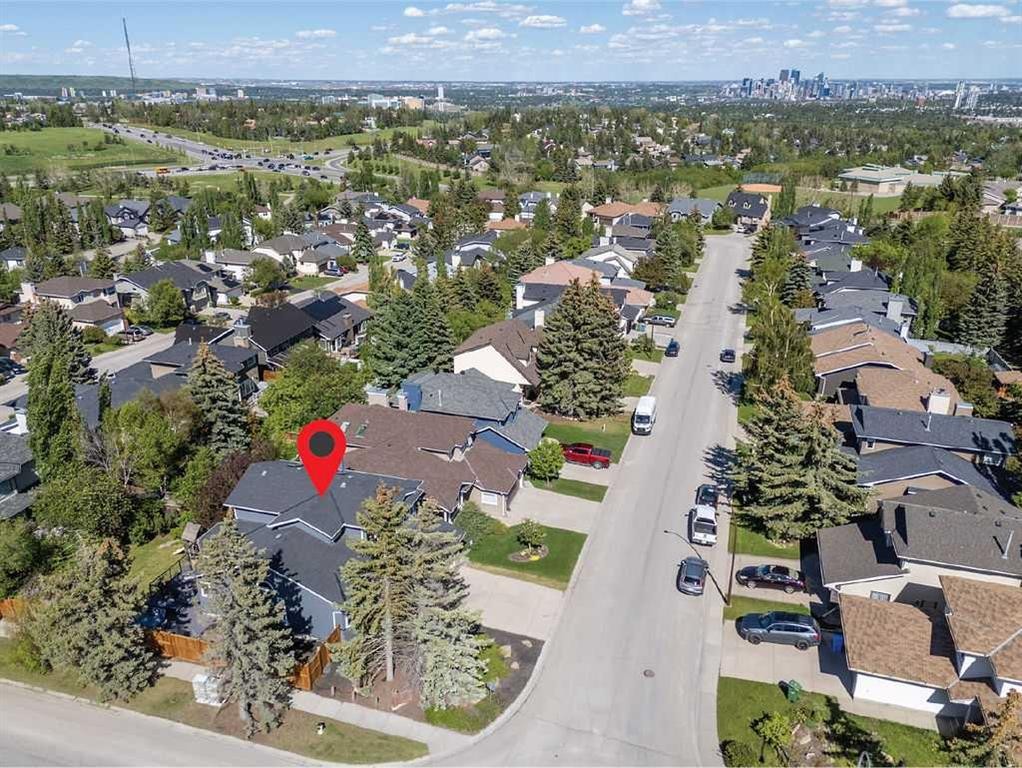 145 Straddock Crescent Sw, Calgary, AB