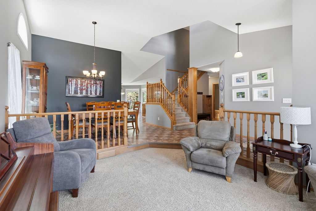 145 Straddock Crescent Sw, Calgary, AB