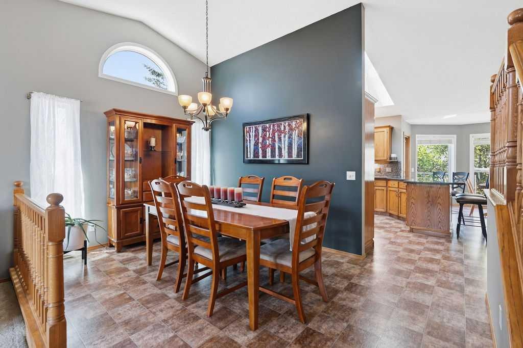 145 Straddock Crescent Sw, Calgary, AB