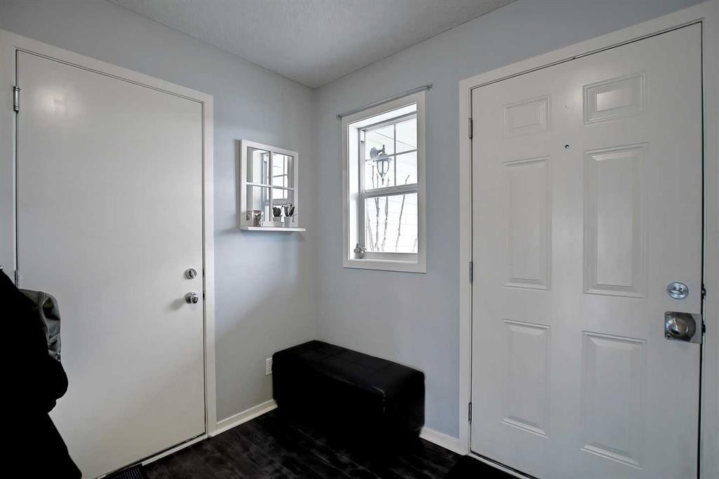 191 Cranberry Green Se, Calgary, AB - Indoor Photo Showing Other Room