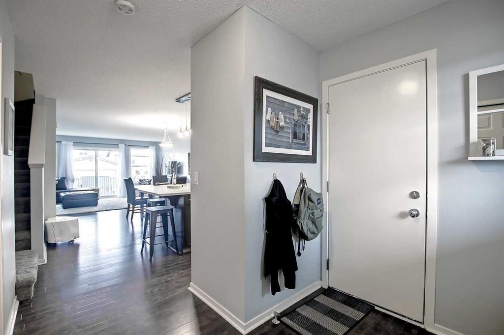 191 Cranberry Green Se, Calgary, AB - Indoor Photo Showing Other Room