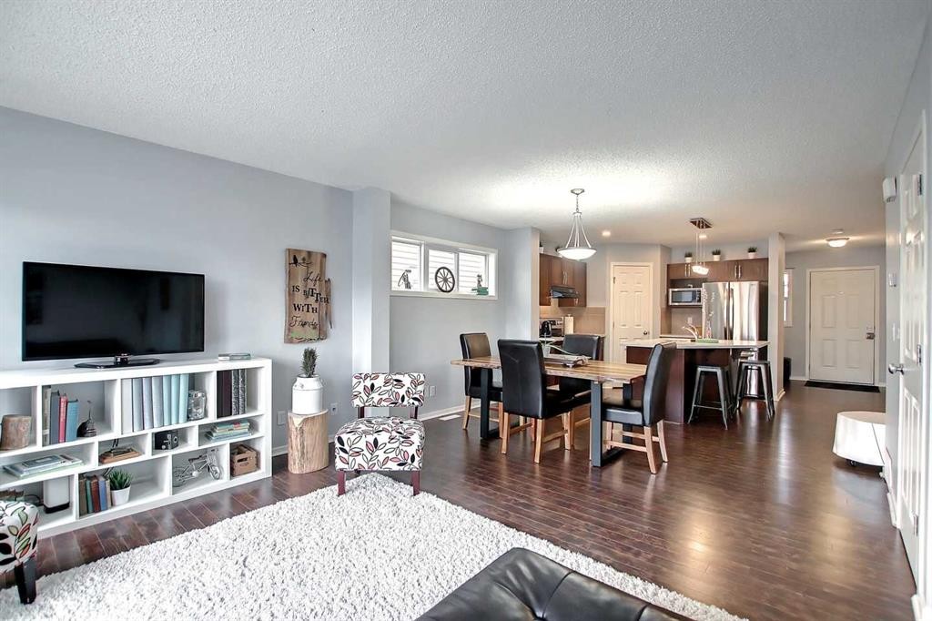 191 Cranberry Green Se, Calgary, AB - Indoor Photo Showing Living Room