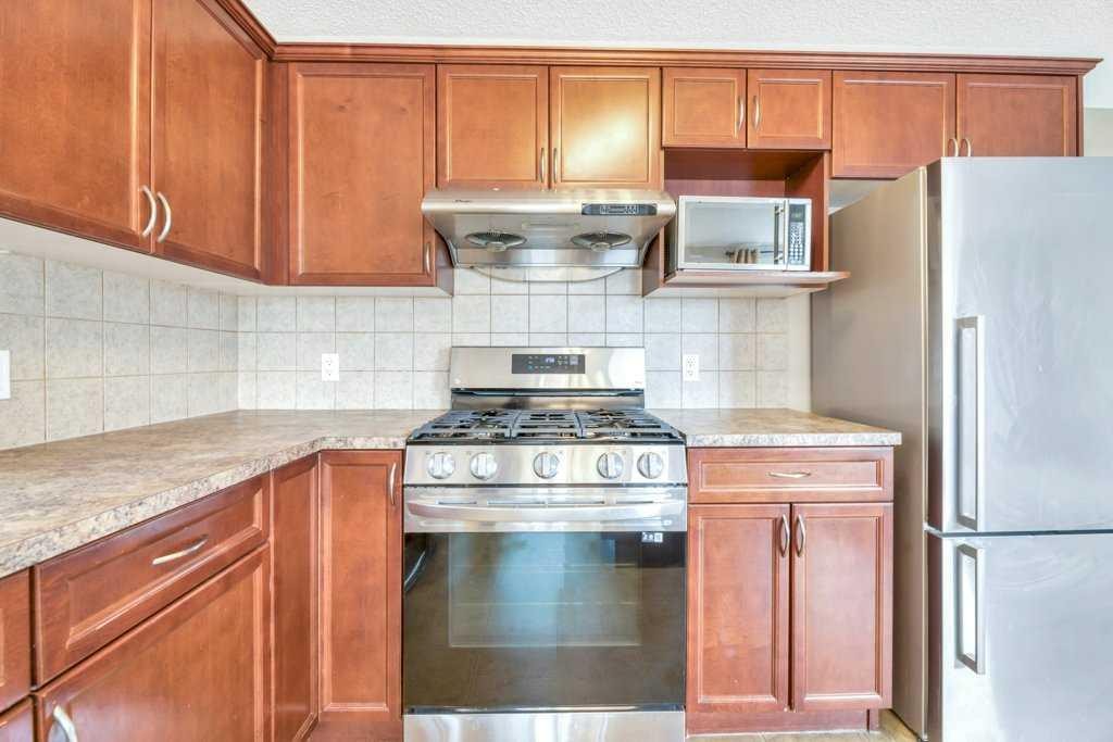 126 Covebrook Place Ne, Calgary, AB - Indoor Photo Showing Kitchen