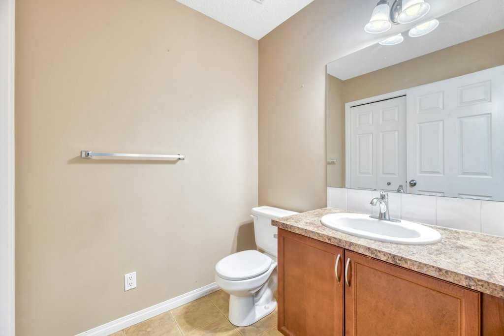 126 Covebrook Place Ne, Calgary, AB - Indoor Photo Showing Bathroom