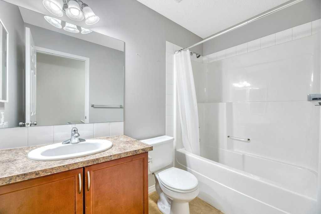 126 Covebrook Place Ne, Calgary, AB - Indoor Photo Showing Bathroom