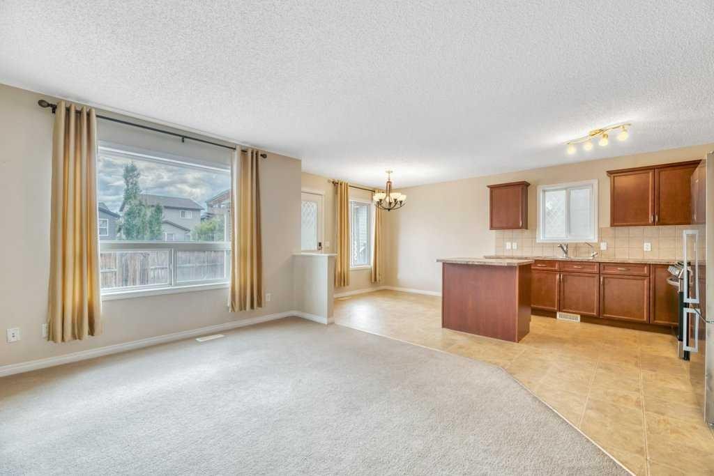 126 Covebrook Place Ne, Calgary, AB - Indoor Photo Showing Kitchen
