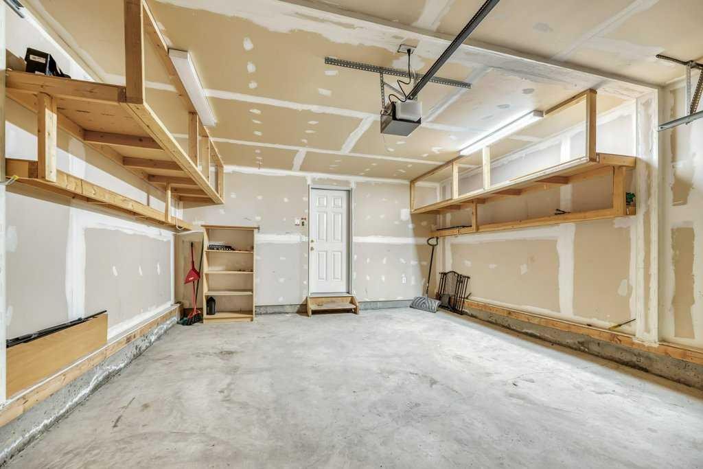 126 Covebrook Place Ne, Calgary, AB - Indoor