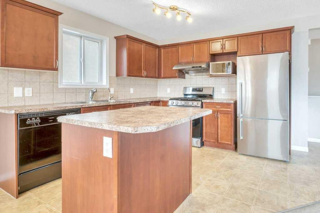126 Covebrook Place Ne, Calgary, AB - Indoor Photo Showing Kitchen