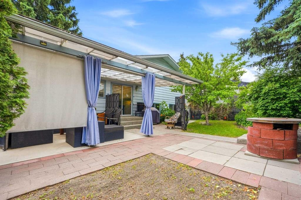 442 Queensland Place Se, Calgary, AB