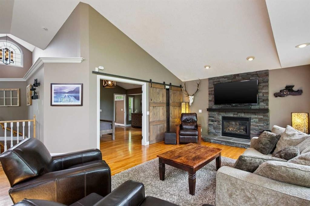 8816 48 Avenue, Calgary, AB