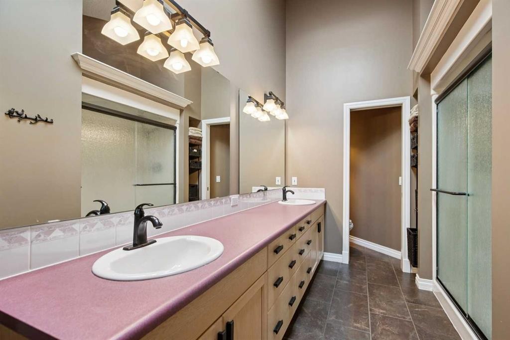 8816 48 Avenue, Calgary, AB
