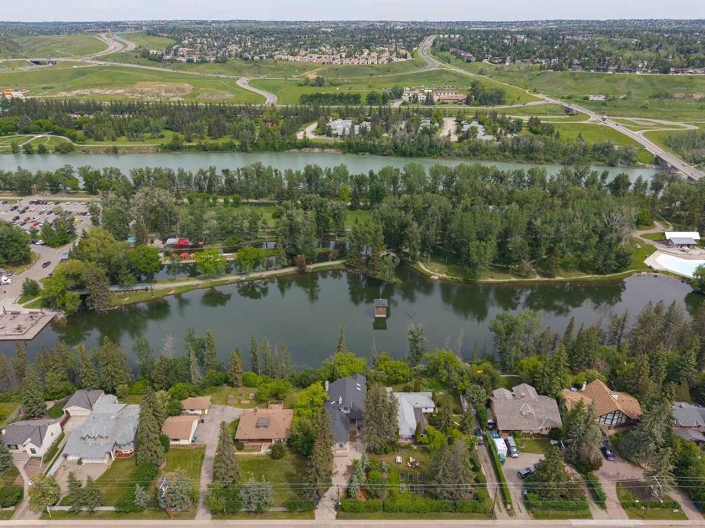 8816 48 Avenue, Calgary, AB