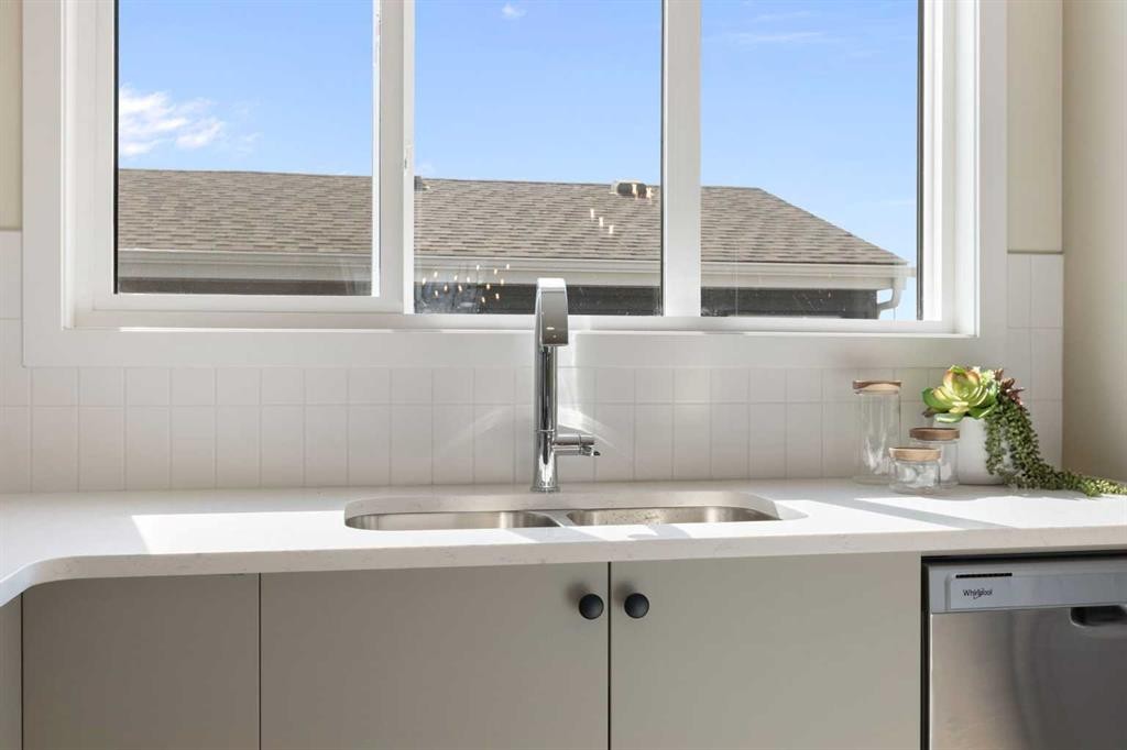 1441 Rangeview Drive Se, Calgary, AB