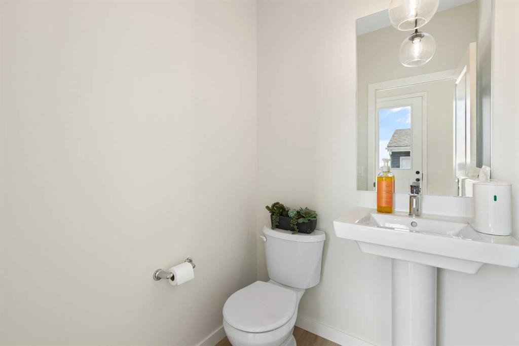 1441 Rangeview Drive Se, Calgary, AB