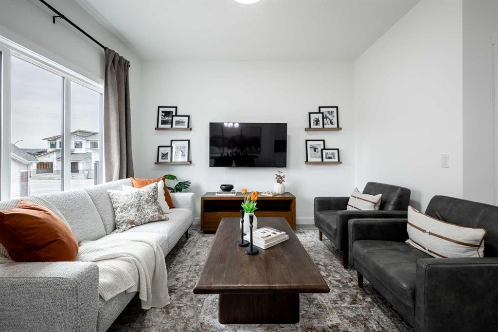 11 Heritage Point, Cochrane, AB